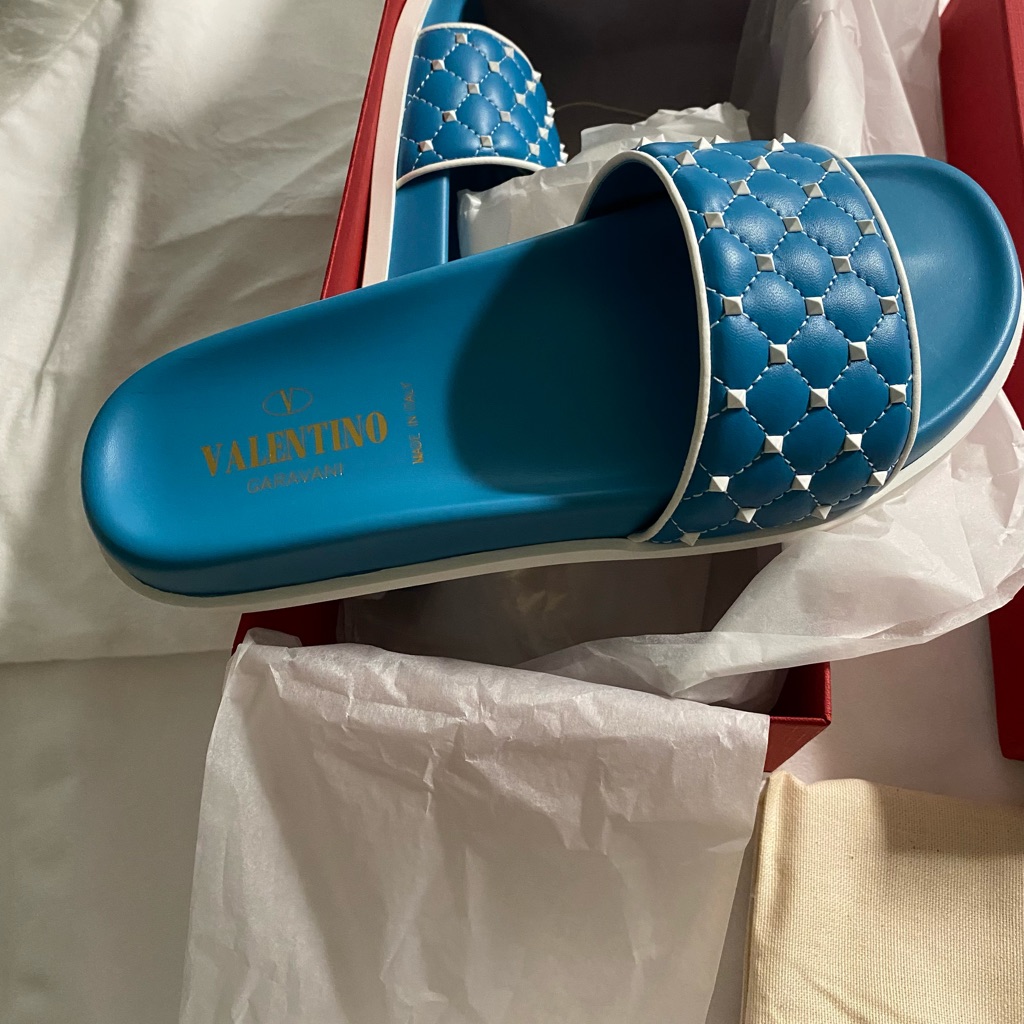 Valentino Free Leather Rockstud Quilted Slide